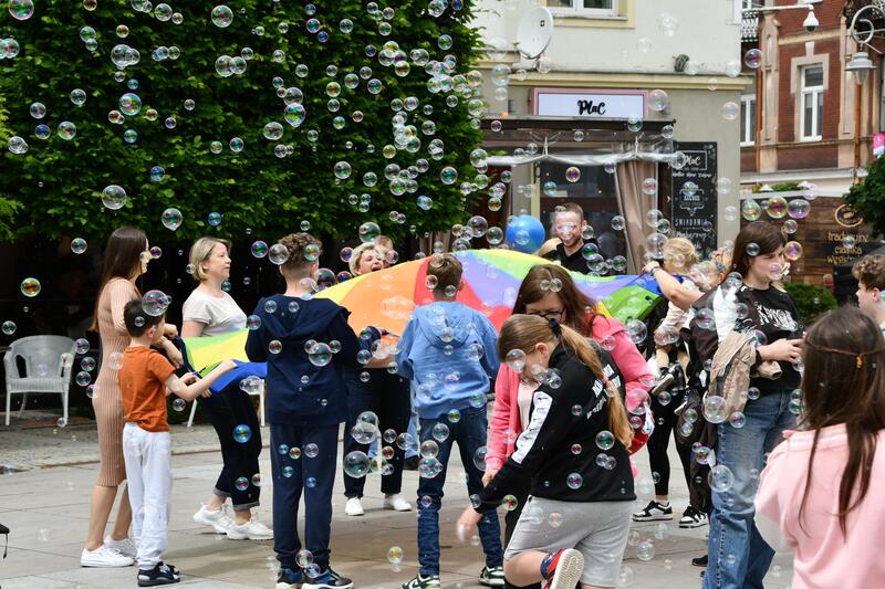 Powiększ obraz: Statystyczne lato 2026
